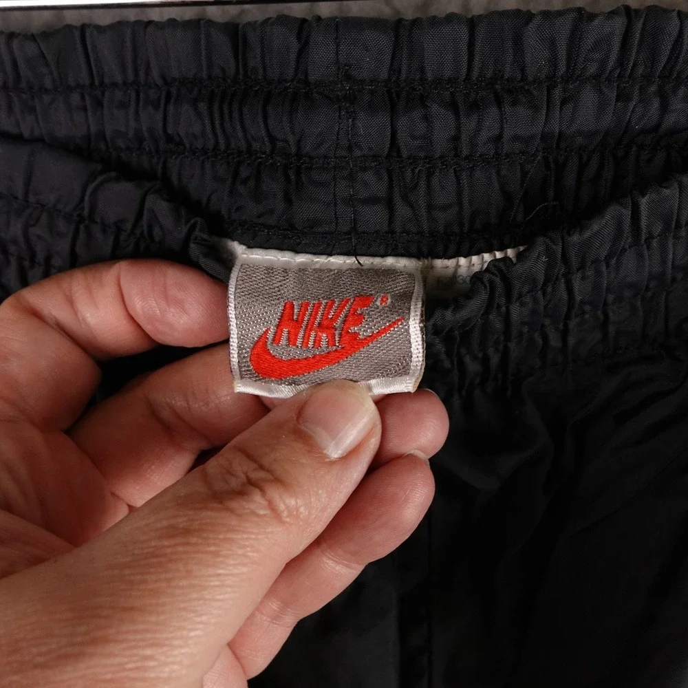 Vintage Nike Mens Black Nylon Track Pants Joggers Lined F20308 RNF Size Medium
